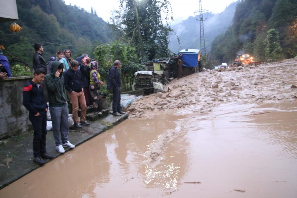 RIZEDEHEYELAN AYDER YOLU KAPANDI